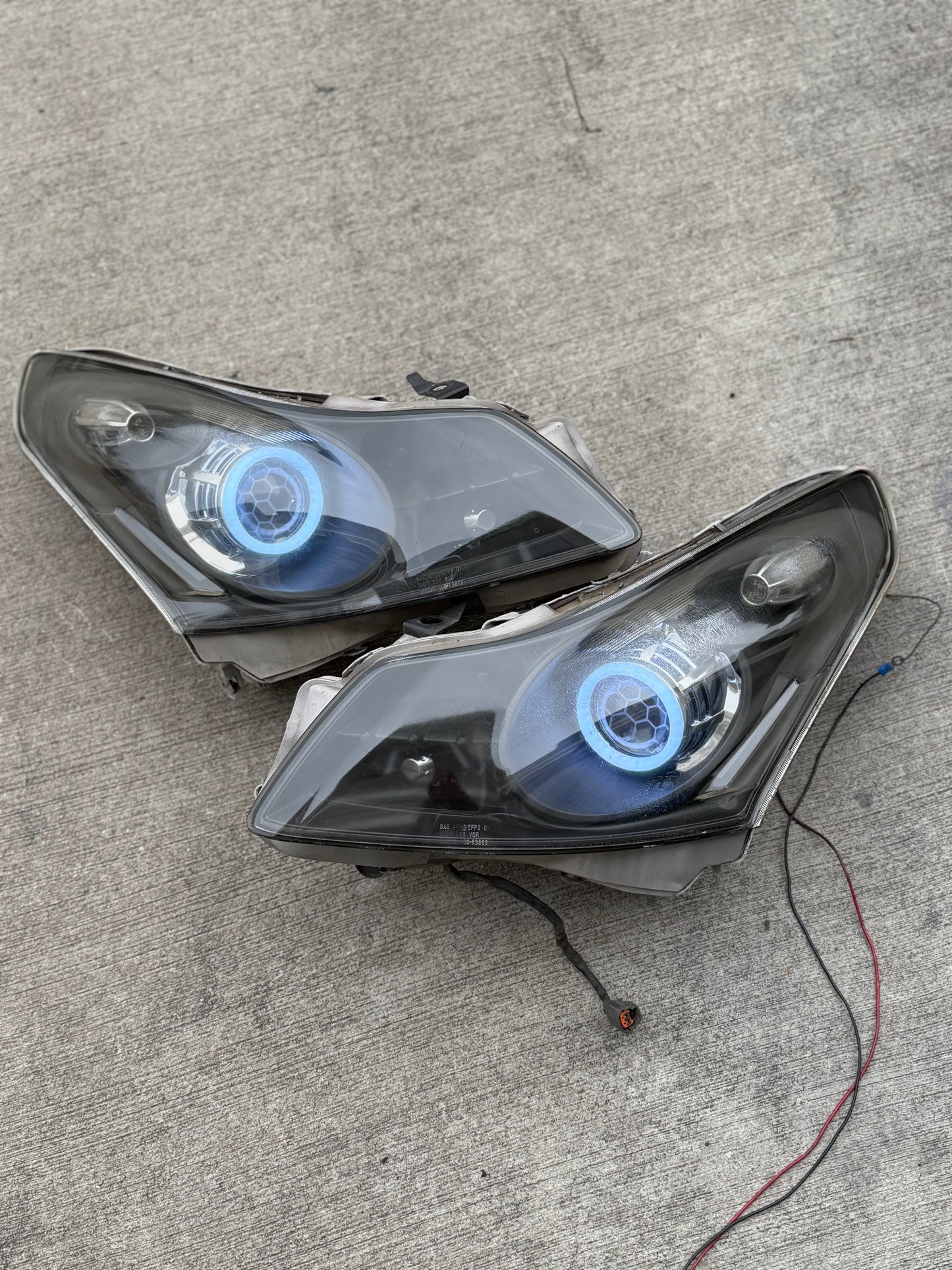 07-09 G35/ G37 Halo Headlights *used*