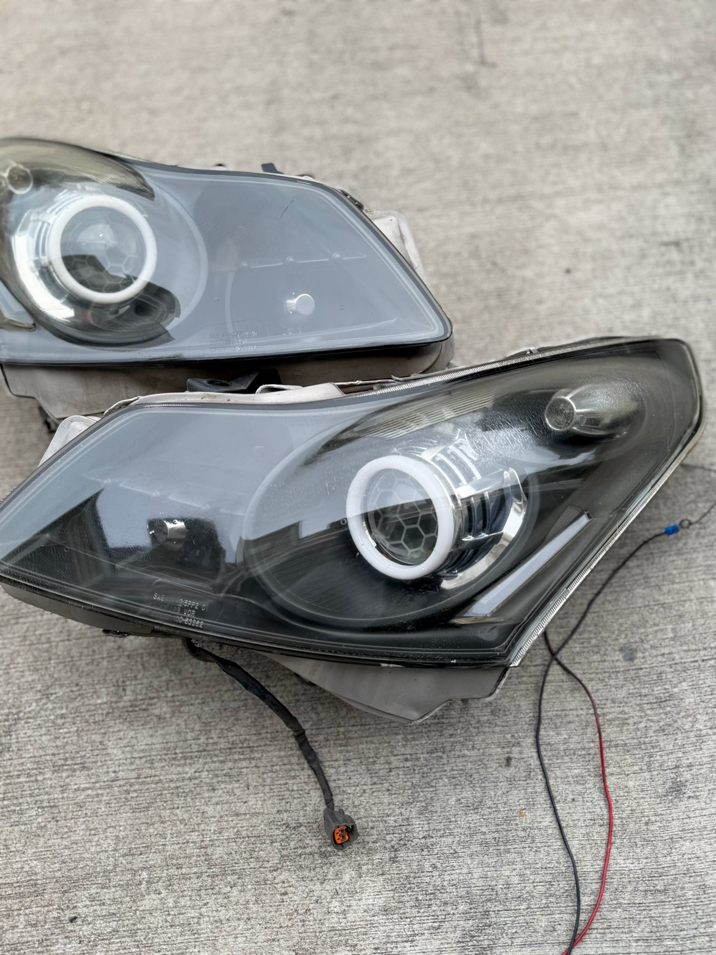 07-09 G35/ G37 Halo Headlights *used*