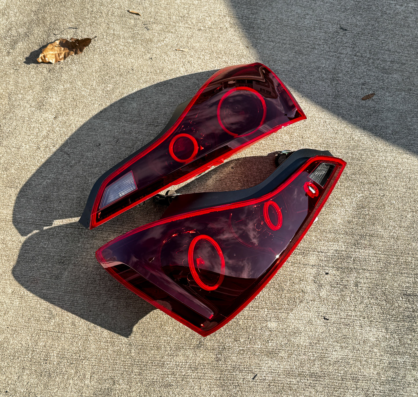 Infiniti G37 Coupe Halo tail light 07-16 G37 CV36 OEM Lights Black Housings