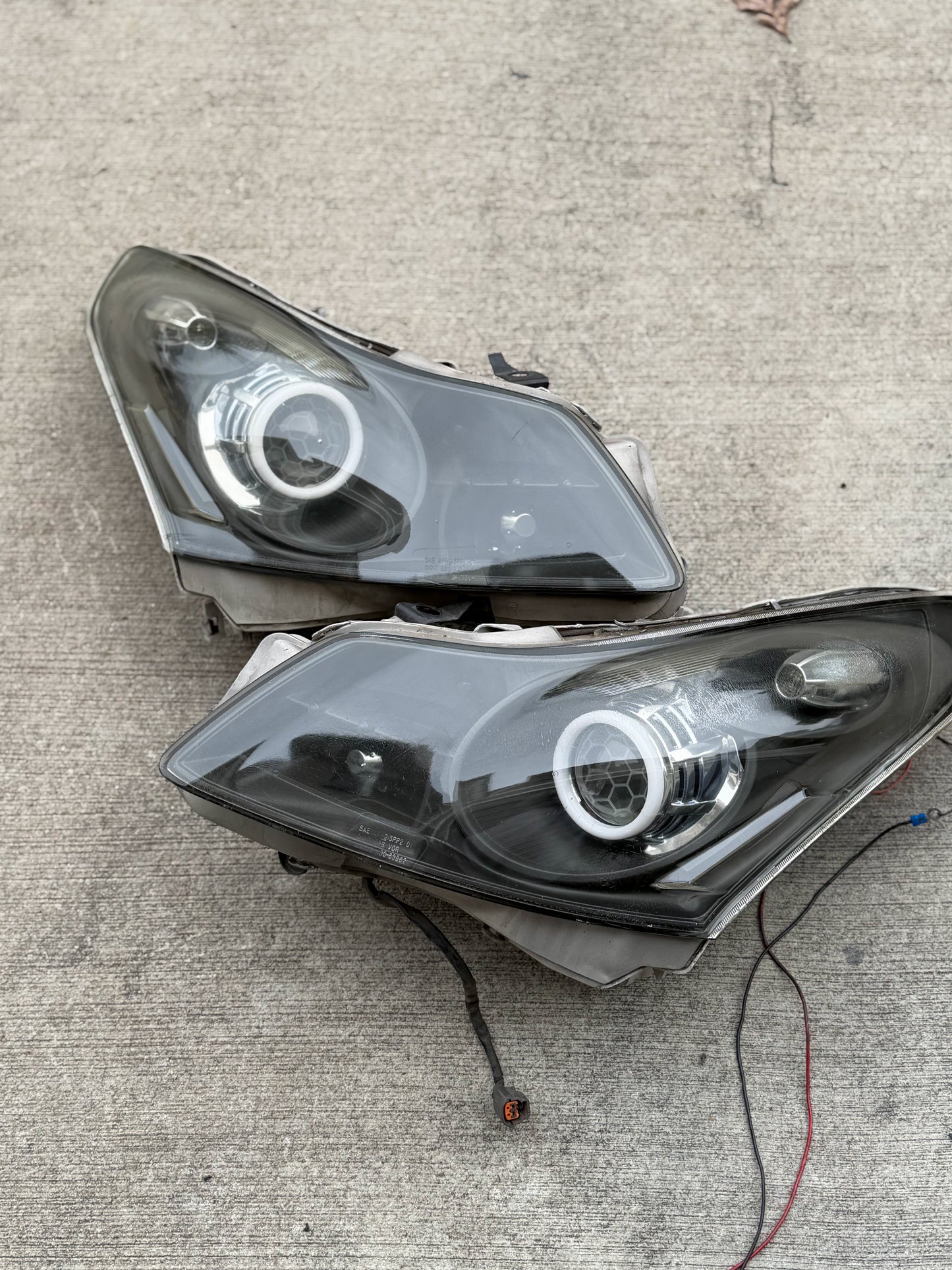 07-09 G35/ G37 Halo Headlights *used*