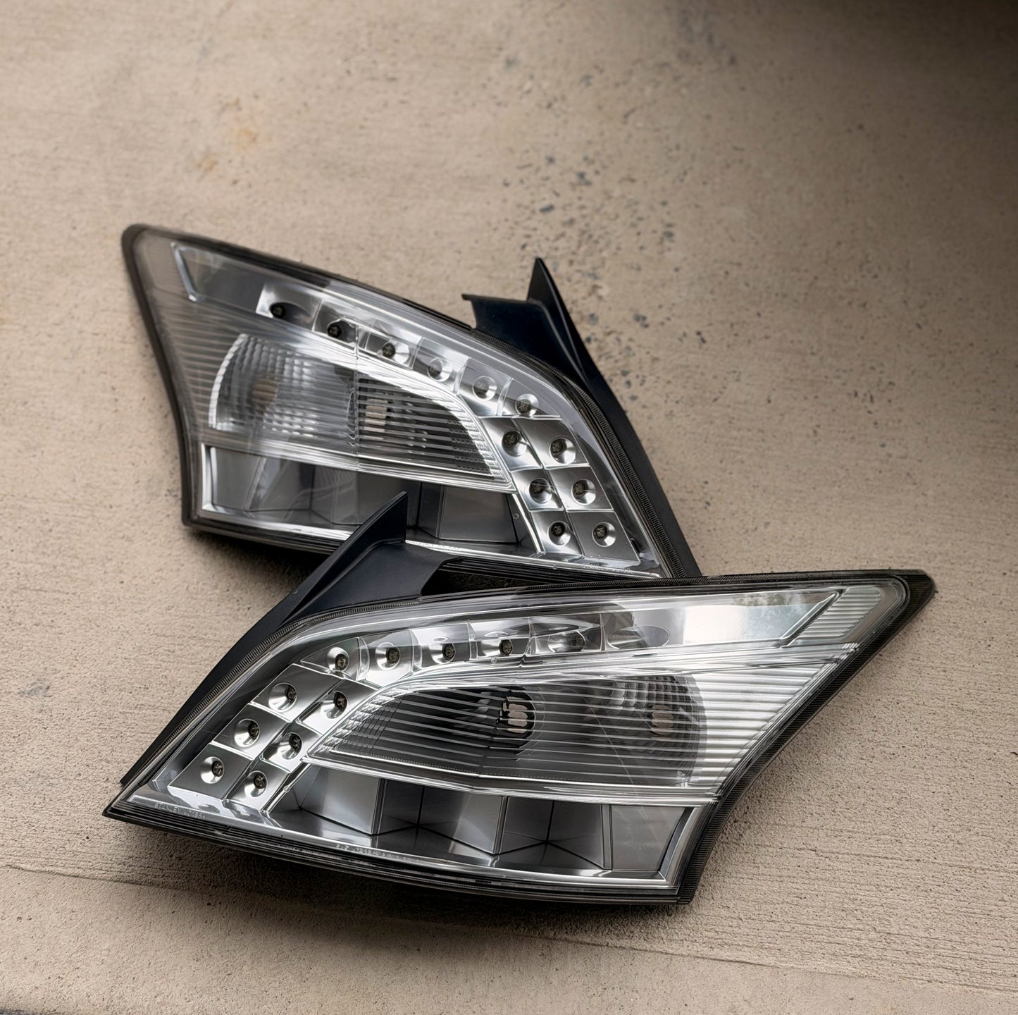 09-14 Nissan Maxima Clear Tail Lights